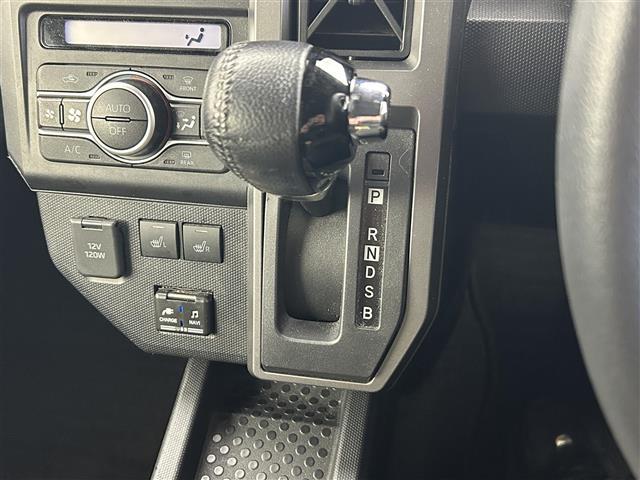 タフト Ｇ　クロムベンチャー　純正ナビ　全方位カメラ　ＥＴＣ　純正ドライブレコーダー　オートライト　ＬＥＤヘッドライド　プッシュスタート　スマートキー　衝突軽減ブレーキ　シートヒーター　電動サイドブレーキ（13枚目）