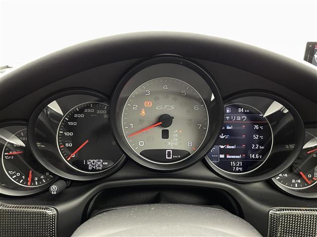 パナメーラ ＧＴＳ　ＢＯＳＥサウンド　サンルーフ　可動式リアウィング　純正クラリオン製ナビ　クルーズコントロール　ＥＴＣ　電動リアゲート　ドラレコ　シートヒーター　純正エアサス　純正可変バルブマフラー　パワーシート（5枚目）