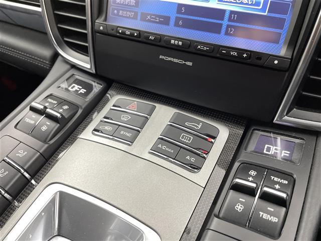 パナメーラ ＧＴＳ　ＢＯＳＥサウンド　サンルーフ　可動式リアウィング　純正クラリオン製ナビ　クルーズコントロール　ＥＴＣ　電動リアゲート　ドラレコ　シートヒーター　純正エアサス　純正可変バルブマフラー　パワーシート（13枚目）