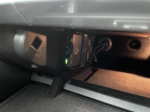 パナメーラ ＧＴＳ　ＢＯＳＥサウンド　サンルーフ　可動式リアウィング　純正クラリオン製ナビ　クルーズコントロール　ＥＴＣ　電動リアゲート　ドラレコ　シートヒーター　純正エアサス　純正可変バルブマフラー　パワーシート（18枚目）