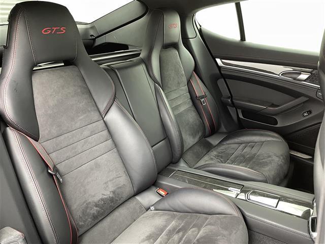 パナメーラ ＧＴＳ　ＢＯＳＥサウンド　サンルーフ　可動式リアウィング　純正クラリオン製ナビ　クルーズコントロール　ＥＴＣ　電動リアゲート　ドラレコ　シートヒーター　純正エアサス　純正可変バルブマフラー　パワーシート（22枚目）