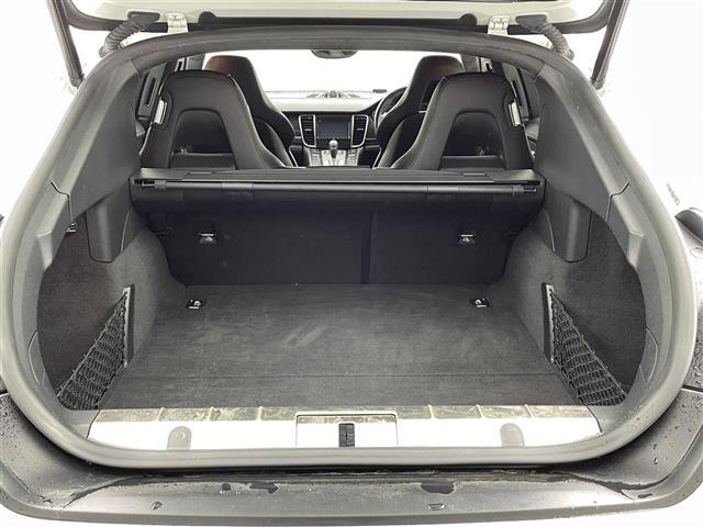 パナメーラ ＧＴＳ　ＢＯＳＥサウンド　サンルーフ　可動式リアウィング　純正クラリオン製ナビ　クルーズコントロール　ＥＴＣ　電動リアゲート　ドラレコ　シートヒーター　純正エアサス　純正可変バルブマフラー　パワーシート（27枚目）