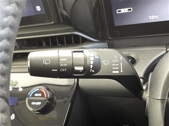 セレナ ハイウェイスターV 4WD 純正12.3インチメーカーオプションナビ 純正後席フリップダウンモニター アラウンドビューモニター 両側パワースライドドア インテリジェントルームミラー プロパイロット ETC2.0(6枚目)