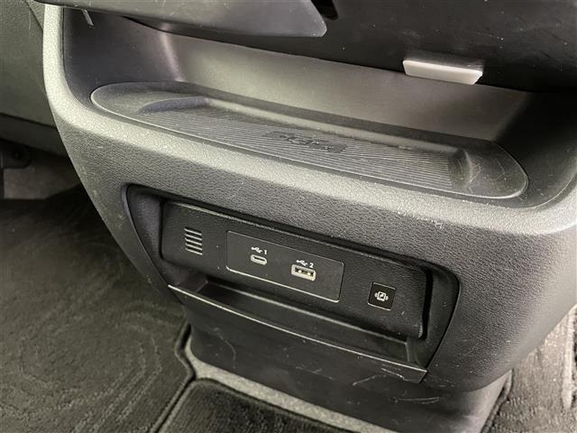 セレナ ハイウェイスターV 4WD 純正12.3インチメーカーオプションナビ 純正後席フリップダウンモニター アラウンドビューモニター 両側パワースライドドア インテリジェントルームミラー プロパイロット ETC2.0(12枚目)