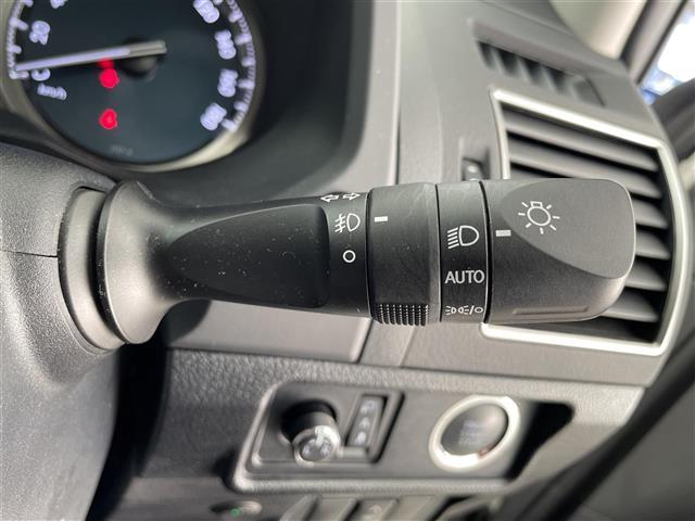 ランドクルーザープラド TX Lパッケージ 70thアニバーサリーリミテッド 純正メーカーオプション9インチナビ 7人乗り仕様 寒冷地仕様 全方位モニター プラドスーパーライブサウンド サドルタン 快適温熱レザーシート 純正18インチアルミホイール 純正スターター ETC(9枚目)