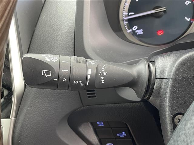 ランドクルーザープラド TX Lパッケージ 70thアニバーサリーリミテッド 純正メーカーオプション9インチナビ 7人乗り仕様 寒冷地仕様 全方位モニター プラドスーパーライブサウンド サドルタン 快適温熱レザーシート 純正18インチアルミホイール 純正スターター ETC(10枚目)