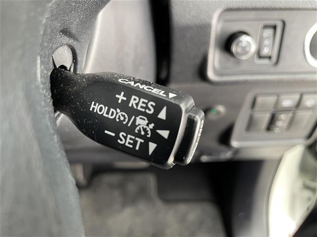 ランドクルーザープラド TX Lパッケージ 70thアニバーサリーリミテッド 純正メーカーオプション9インチナビ 7人乗り仕様 寒冷地仕様 全方位モニター プラドスーパーライブサウンド サドルタン 快適温熱レザーシート 純正18インチアルミホイール 純正スターター ETC(11枚目)