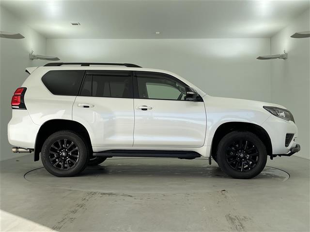 ランドクルーザープラド TX Lパッケージ 70thアニバーサリーリミテッド 純正メーカーオプション9インチナビ 7人乗り仕様 寒冷地仕様 全方位モニター プラドスーパーライブサウンド サドルタン 快適温熱レザーシート 純正18インチアルミホイール 純正スターター ETC(21枚目)