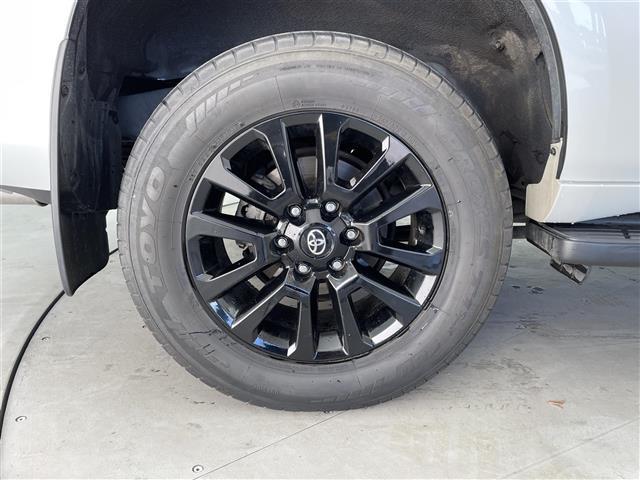 ランドクルーザープラド TX Lパッケージ 70thアニバーサリーリミテッド 純正メーカーオプション9インチナビ 7人乗り仕様 寒冷地仕様 全方位モニター プラドスーパーライブサウンド サドルタン 快適温熱レザーシート 純正18インチアルミホイール 純正スターター ETC(26枚目)