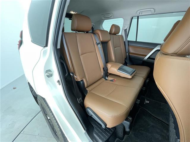 ランドクルーザープラド TX Lパッケージ 70thアニバーサリーリミテッド 純正メーカーオプション9インチナビ 7人乗り仕様 寒冷地仕様 全方位モニター プラドスーパーライブサウンド サドルタン 快適温熱レザーシート 純正18インチアルミホイール 純正スターター ETC(31枚目)