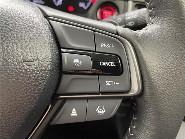 WR-V Z+ 純正8型ナビ バックカメラ ETC プッシュスタート スマートキー オートライト LEDヘッドライド フルセグTV クルーズコントロール 車線逸脱警報機能 レーンキープアシスト(10枚目)