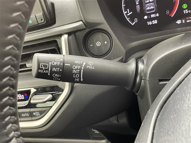 WR-V Z+ 純正8型ナビ バックカメラ ETC プッシュスタート スマートキー オートライト LEDヘッドライド フルセグTV クルーズコントロール 車線逸脱警報機能 レーンキープアシスト(13枚目)