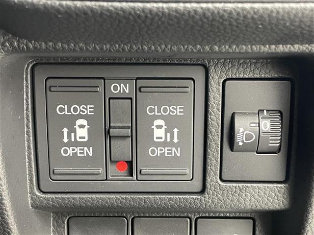 ステップワゴン スパーダ ホンダセンシング 純正ナビ バックカメラ 衝突軽減ブレーキ クルーズコントロール 車線逸脱警報機能 両側パワースライドドア パワーリアゲート 電動サイドブレーキ ブレーキホールド機能(5枚目)