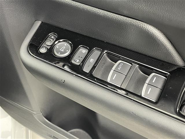 ステップワゴン スパーダ ホンダセンシング 純正ナビ バックカメラ 衝突軽減ブレーキ クルーズコントロール 車線逸脱警報機能 両側パワースライドドア パワーリアゲート 電動サイドブレーキ ブレーキホールド機能(14枚目)