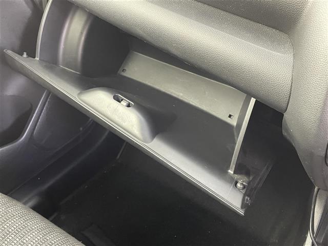 フィット 13G・Fパッケージ KENWOODナビ CD/DVD/TV 横滑り防止 プッシュスタート スマートキー ドアバイザー(16枚目)