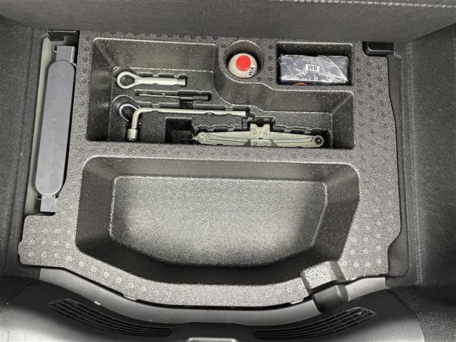 フィット 13G・Fパッケージ KENWOODナビ CD/DVD/TV 横滑り防止 プッシュスタート スマートキー ドアバイザー(41枚目)