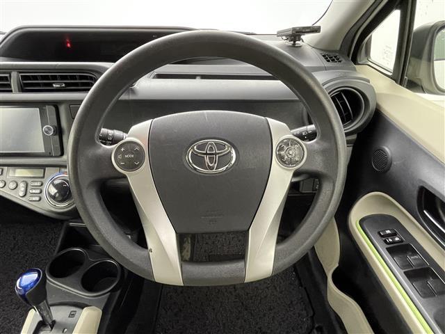 アクア Ｓ　純正ナビ　バックカメラ　ＥＴＣ　ＣＤ／ＤＶＤ　Ｂｌｕｅｔｏｏｔｈ　フルセグＴＶ　ステアリングスイッチ　ヘッドライドレベライザー　電動格納ミラー（2枚目）