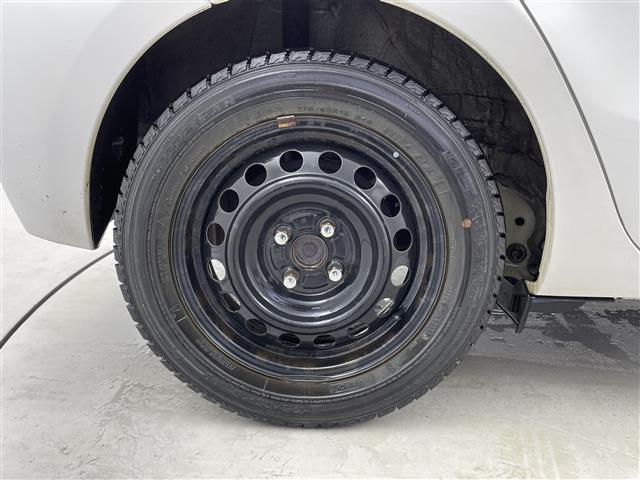 アクア Ｓ　純正ナビ　バックカメラ　ＥＴＣ　ＣＤ／ＤＶＤ　Ｂｌｕｅｔｏｏｔｈ　フルセグＴＶ　ステアリングスイッチ　ヘッドライドレベライザー　電動格納ミラー（23枚目）