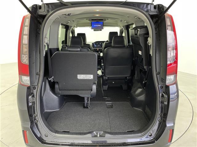 エスクァイア ハイブリッドＧｉ　アルパイン製ＢＩＧＸナビ　アルパイン製フリップダウンモニター　バックカメラ　シートヒーター　レザーシート　両側パワースライドドア　置くだけ充電　クルーズコントロール　純正ビルトインＥＴＣ　衝突被害軽減（30枚目）