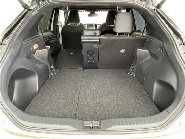 ヤリスクロス ＧＲスポーツ　ディスプレイオーディオ　バックカメラ　ＥＴＣ　シートヒーター　電動サイドブレーキ　プッシュスタート　スマートキー　オートライト　ＬＥＤヘッドライド　クルーズコントロール　レーンキープアシスト（36枚目）