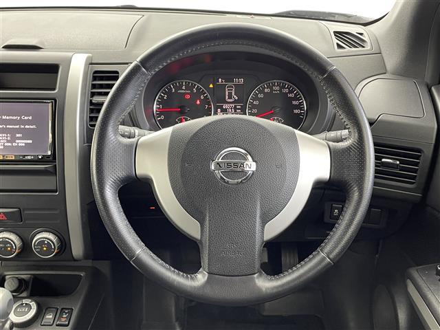 エクストレイル ２０Ｘ　４ＷＤ　ナビ　ＣＤ／ＤＶＤ／ＴＶ　横滑り防止　オールモード４×４－ｉシステム　ダウンヒルアシストコントロール　オートライト　純正ホイール　フォグランプ　ＥＴＣ（2枚目）