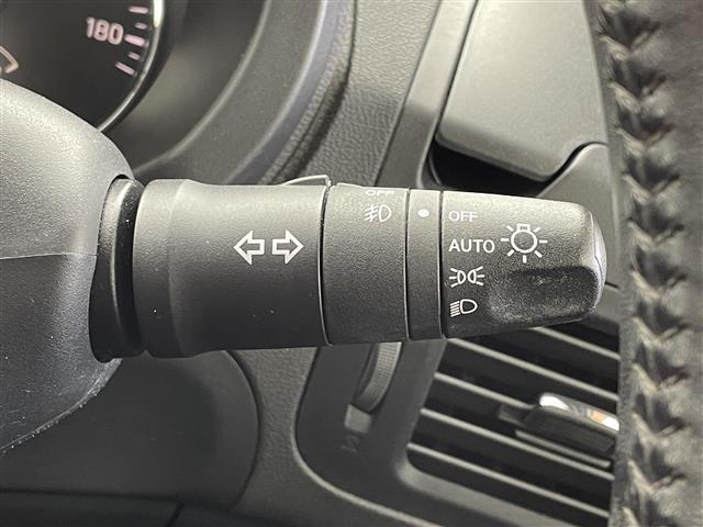 エクストレイル ２０Ｘ　４ＷＤ　ナビ　ＣＤ／ＤＶＤ／ＴＶ　横滑り防止　オールモード４×４－ｉシステム　ダウンヒルアシストコントロール　オートライト　純正ホイール　フォグランプ　ＥＴＣ（5枚目）