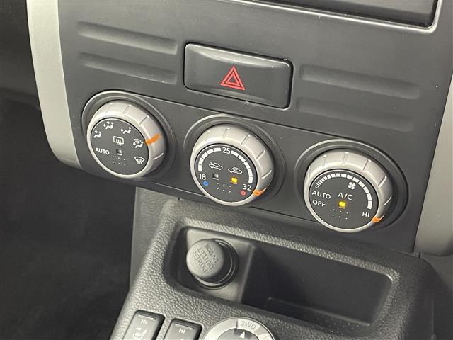 エクストレイル ２０Ｘ　４ＷＤ　ナビ　ＣＤ／ＤＶＤ／ＴＶ　横滑り防止　オールモード４×４－ｉシステム　ダウンヒルアシストコントロール　オートライト　純正ホイール　フォグランプ　ＥＴＣ（7枚目）