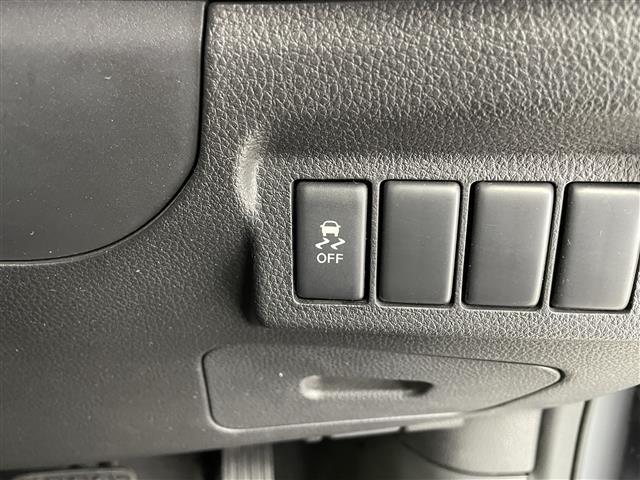 エクストレイル ２０Ｘ　４ＷＤ　ナビ　ＣＤ／ＤＶＤ／ＴＶ　横滑り防止　オールモード４×４－ｉシステム　ダウンヒルアシストコントロール　オートライト　純正ホイール　フォグランプ　ＥＴＣ（10枚目）