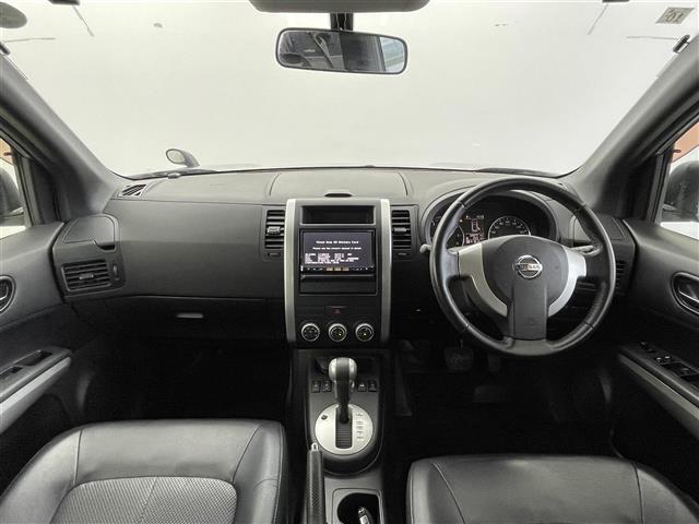 エクストレイル ２０Ｘ　４ＷＤ　ナビ　ＣＤ／ＤＶＤ／ＴＶ　横滑り防止　オールモード４×４－ｉシステム　ダウンヒルアシストコントロール　オートライト　純正ホイール　フォグランプ　ＥＴＣ（42枚目）