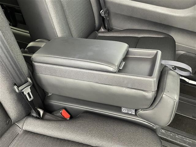 セレナ ハイウェイスターＶ　純正１２．３インチナビ　プロパイロット　フリップダウンモニター　アラウンドビューモニター　インテリジェントルームミラー　３６０°セーフティアシスト車線逸脱警報（ＬＤＷ）衝突被害軽減ブレーキ　　ＥＴＣ（24枚目）