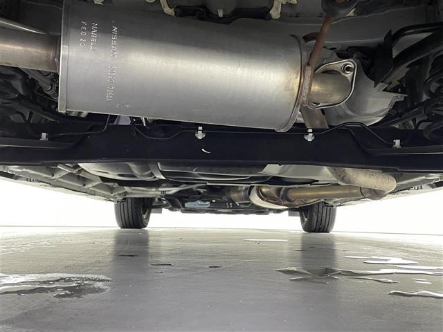 セレナ ハイウェイスターＶ　純正１２．３インチナビ　プロパイロット　フリップダウンモニター　アラウンドビューモニター　インテリジェントルームミラー　３６０°セーフティアシスト車線逸脱警報（ＬＤＷ）衝突被害軽減ブレーキ　　ＥＴＣ（32枚目）