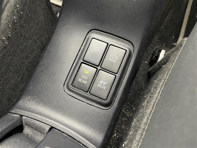 アクア G G’s KENWOOD製SDナビ(FM/AM/BT/CD/DVD/Ipod)ハーフレザーシート 純正LEDヘッドライト 純正フロントフォグライト 社外ETC(10枚目)