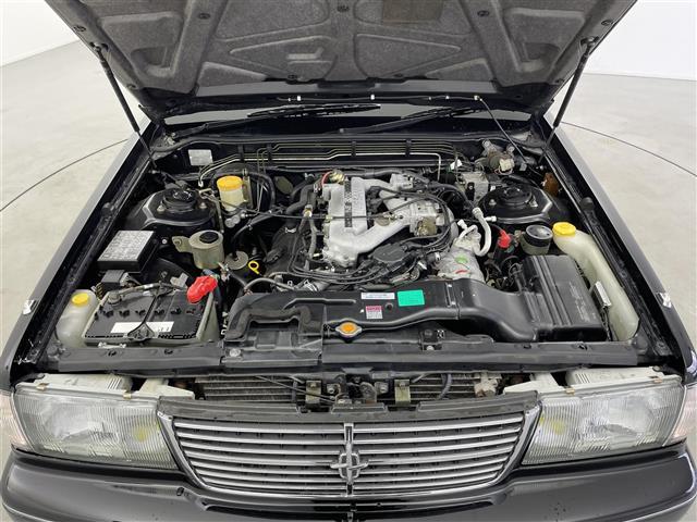 セドリック クラシック　ｃｌａｒｉｏｎカーオーディオ　ＥＴＣ　純正フロアマット　ドアバイザー（39枚目）