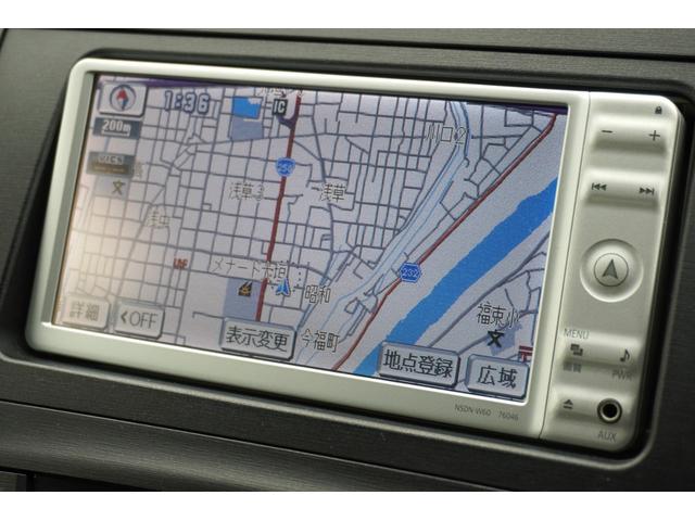 プリウス Ｓ　ＥＴＣ　バックカメラ　ナビ　ＴＶ　アルミホイール　オートライト　ＣＶＴ　スマートキー　電動格納ミラー　盗難防止システム　ＣＤ　ミュージックプレイヤー接続可　衝突安全ボディ　ＡＢＳ　ＥＳＣ　エアコン（12枚目）