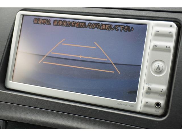 プリウス Ｓ　ＥＴＣ　バックカメラ　ナビ　ＴＶ　アルミホイール　オートライト　ＣＶＴ　スマートキー　電動格納ミラー　盗難防止システム　ＣＤ　ミュージックプレイヤー接続可　衝突安全ボディ　ＡＢＳ　ＥＳＣ　エアコン（13枚目）