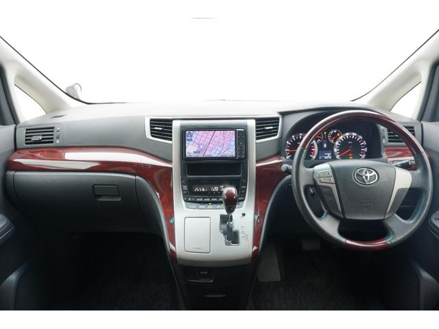 アルファード ２４０Ｓ　ＥＴＣ　バックカメラ　ナビ　ＴＶ　クリアランスソナー　両側電動スライドドア　ＨＩＤ　スマートキー　電動格納ミラー　３列シート　ＣＶＴ　アルミホイール　ＣＤ　ＤＶＤ再生　ミュージックプレイヤー接続可（10枚目）