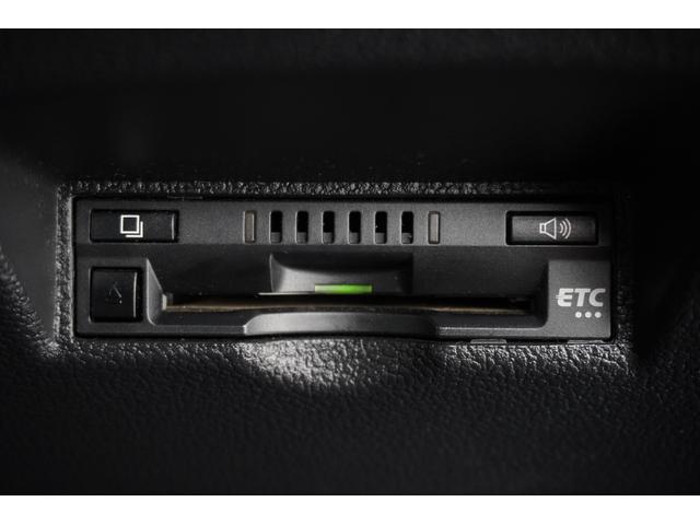 プリウス Ｓ　ハイブリッド　ＥＴＣ　バックカメラ　ＴＶ　ＬＥＤヘッドランプ　スマートキー　ＣＶＴ　盗難防止システム　衝突安全ボディ　アルミホイール　ＣＤ　Ｂｌｕｅｔｏｏｔｈ　サンルーフ　ＡＢＳ　ＥＳＣ　エアコン（15枚目）