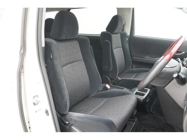 アルファード ２４０Ｓ　ＥＴＣ　バックカメラ　ナビ　クリアランスソナー　両側電動スライドドア　ＨＩＤ　スマートキー　電動格納ミラー　３列シート　オットマン　ＣＶＴ　アルミホイール　ＣＤ　ミュージックプレイヤー接続可（7枚目）