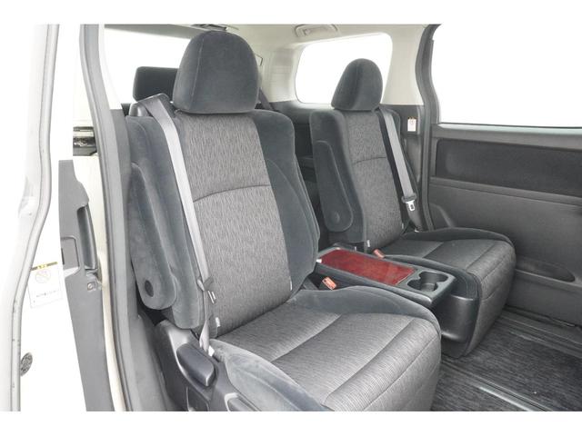 アルファード ２４０Ｓ　ＥＴＣ　バックカメラ　ナビ　クリアランスソナー　両側電動スライドドア　ＨＩＤ　スマートキー　電動格納ミラー　３列シート　オットマン　ＣＶＴ　アルミホイール　ＣＤ　ミュージックプレイヤー接続可（8枚目）