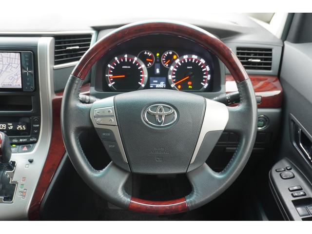 この生活に欠かせないクルマが人生のちょっとしたつまずきで購入できず負のスパイラルから抜け出せない方々がいらっしゃることに気がつきました。オトロンはそんな方を全社員で応援したいと考えています