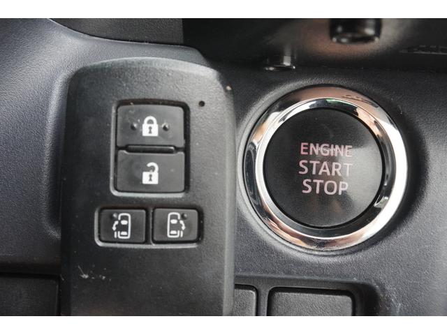 ヴォクシー ZS ETC バックカメラ ナビ TV 両側電動スライドドア オートライト LEDヘッドランプ スマートキー 電動格納ミラー 後席モニター 3列シート ウォークスルー CVT アルミホイール CD USB(18枚目)