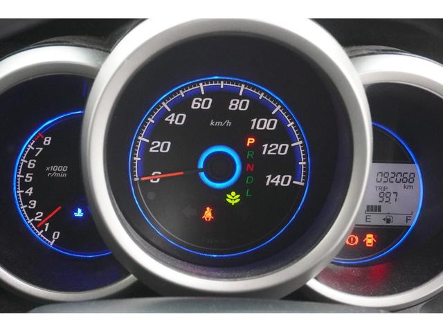 この生活に欠かせないクルマが人生のちょっとしたつまずきで購入できず負のスパイラルから抜け出せない方々がいらっしゃることに気がつきました。オトロンはそんな方を全社員で応援したいと考えています