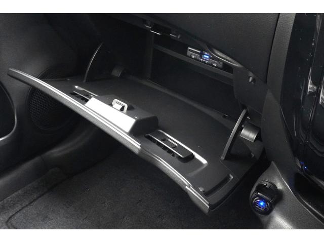 ノート ｅ－パワー　Ｘ　ドライブレコーダー　ＥＴＣ　全周囲カメラ　ナビ　ＴＶ　クリアランスソナー　レーンアシスト　衝突被害軽減システム　スマートキー　電動格納ミラー　ＣＶＴ　盗難防止システム　衝突安全ボディ　ＡＢＳ　ＥＳＣ（11枚目）