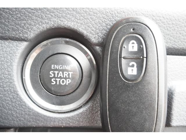 スマートキーシステム＆プッシュエンジンスタートシステム、エンジン始動・停止をワンタッチで行え、キーのロックまでドアノブに触れる事でワンタッチ操作で行うことが出来ます☆
