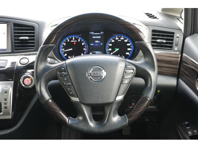 この生活に欠かせないクルマが人生のちょっとしたつまずきで購入できず負のスパイラルから抜け出せない方々がいらっしゃることに気がつきました。オトロンはそんな方を全社員で応援したいと考えています