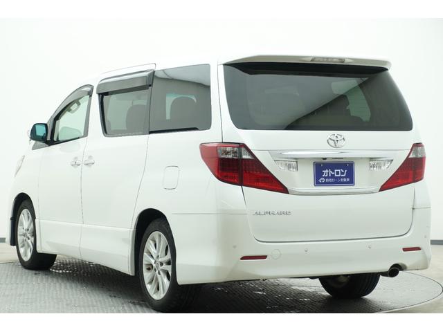 アルファード ２４０Ｓ　リミテッド　ＥＴＣ　バックカメラ　ナビ　ＴＶ　クリアランスソナー　両側電動スライドドア　ＨＩＤ　スマートキー　電動格納ミラー　後席モニター　３列シート　ＣＶＴ　アルミホイール　ＣＤ　ミュージックプレイヤー接続可（6枚目）