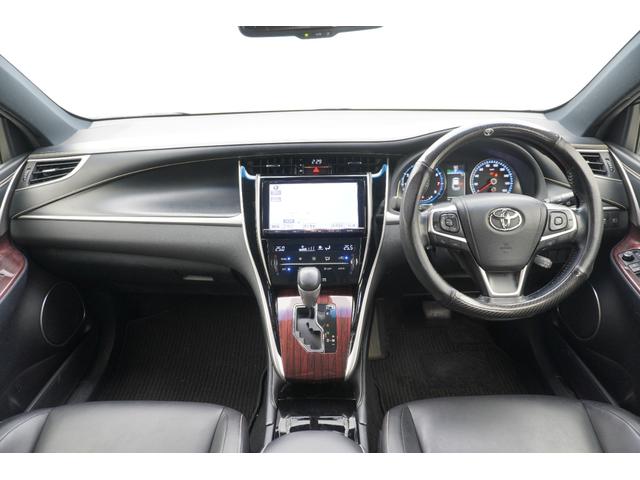 ハリアー プレミアム　バックカメラ　オートクルーズコントロール　レーンアシスト　パワーシート　ナビ　ＴＶ　オートマチックハイビーム　オートライト　電動リアゲート　アルミホイール　スマートキー　アイドリングストップ（9枚目）