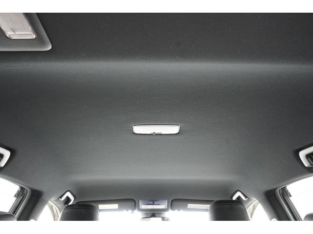 ハリアー プレミアム　バックカメラ　オートクルーズコントロール　レーンアシスト　パワーシート　ナビ　ＴＶ　オートマチックハイビーム　オートライト　電動リアゲート　アルミホイール　スマートキー　アイドリングストップ（18枚目）