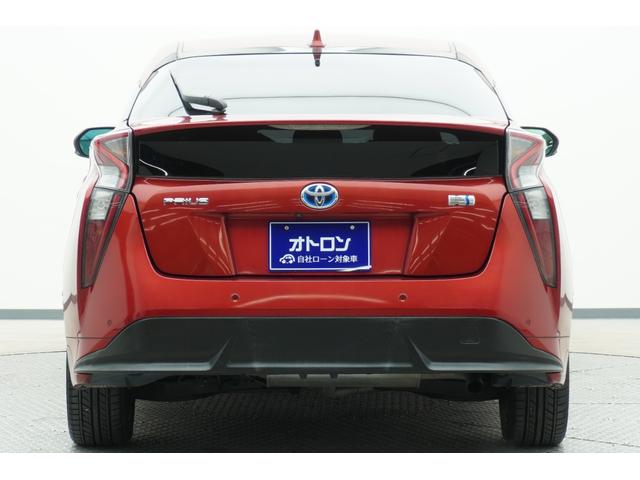 プリウス Ａツーリングセレクション　ドライブレコーダー　クリアランスソナー　レーンアシスト　オートクルーズコントロール　衝突被害軽減システム　バックカメラ　ナビ　ＴＶ　アルミホイール　オートライト　ＬＥＤヘッドランプ　ＣＶＴ（5枚目）