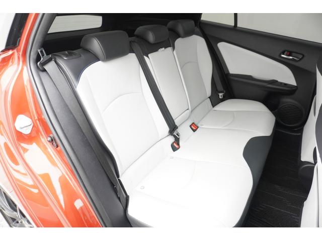 プリウス Ａツーリングセレクション　ドライブレコーダー　クリアランスソナー　レーンアシスト　オートクルーズコントロール　衝突被害軽減システム　バックカメラ　ナビ　ＴＶ　アルミホイール　オートライト　ＬＥＤヘッドランプ　ＣＶＴ（8枚目）